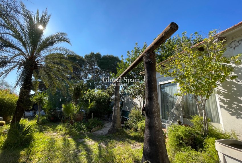 Wederverkoop - VILLA -
ORIHUELA COSTA - Costa Blanca