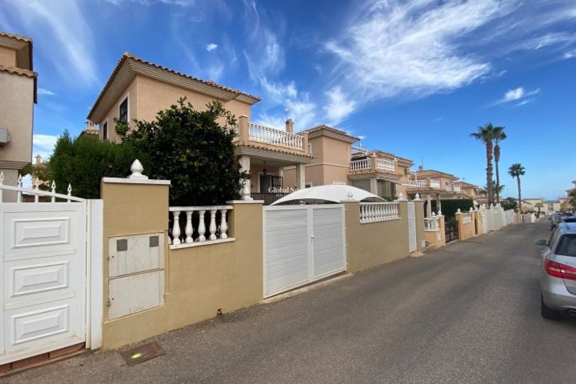 Wederverkoop - VILLA -
ORIHUELA COSTA - Costa Blanca