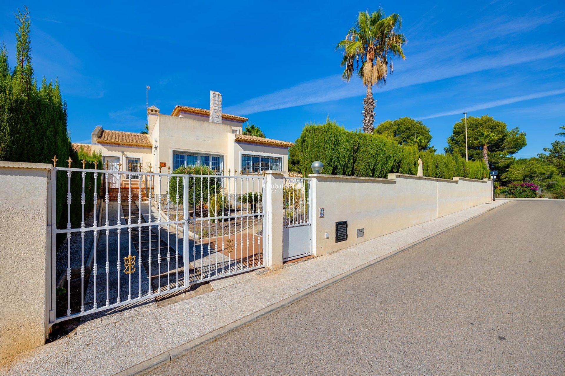 Wederverkoop - VILLA -
ORIHUELA COSTA - Costa Blanca