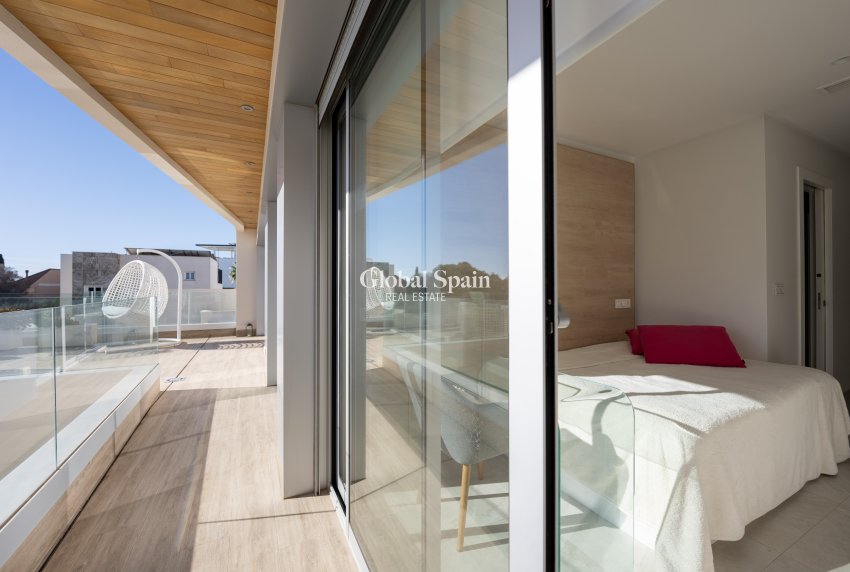 Wederverkoop - VILLA -
ORIHUELA COSTA - Costa Blanca