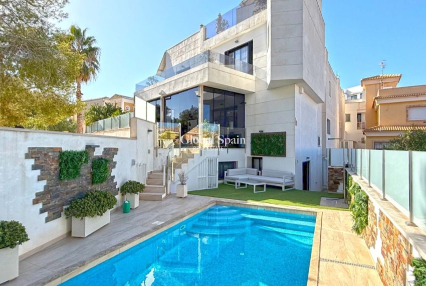Wederverkoop - VILLA -
ORIHUELA COSTA - Costa Blanca