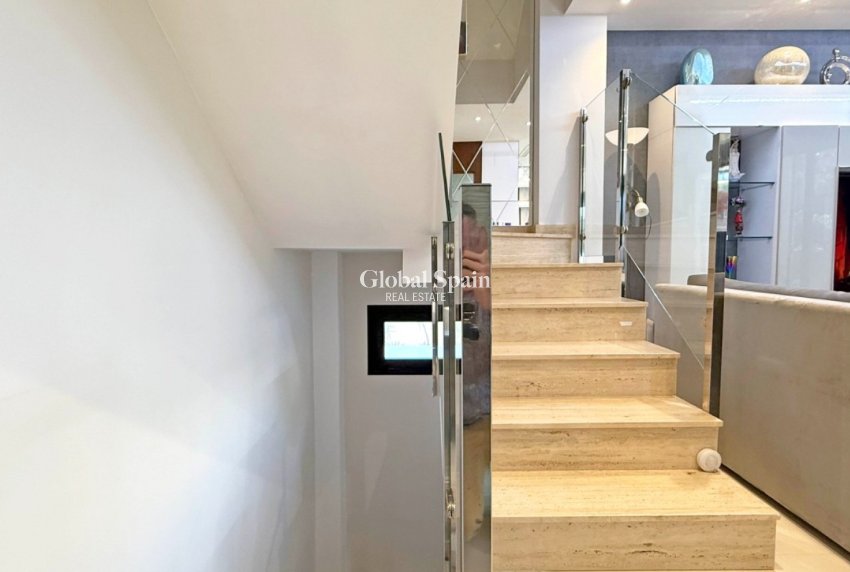 Wederverkoop - VILLA -
ORIHUELA COSTA - Costa Blanca