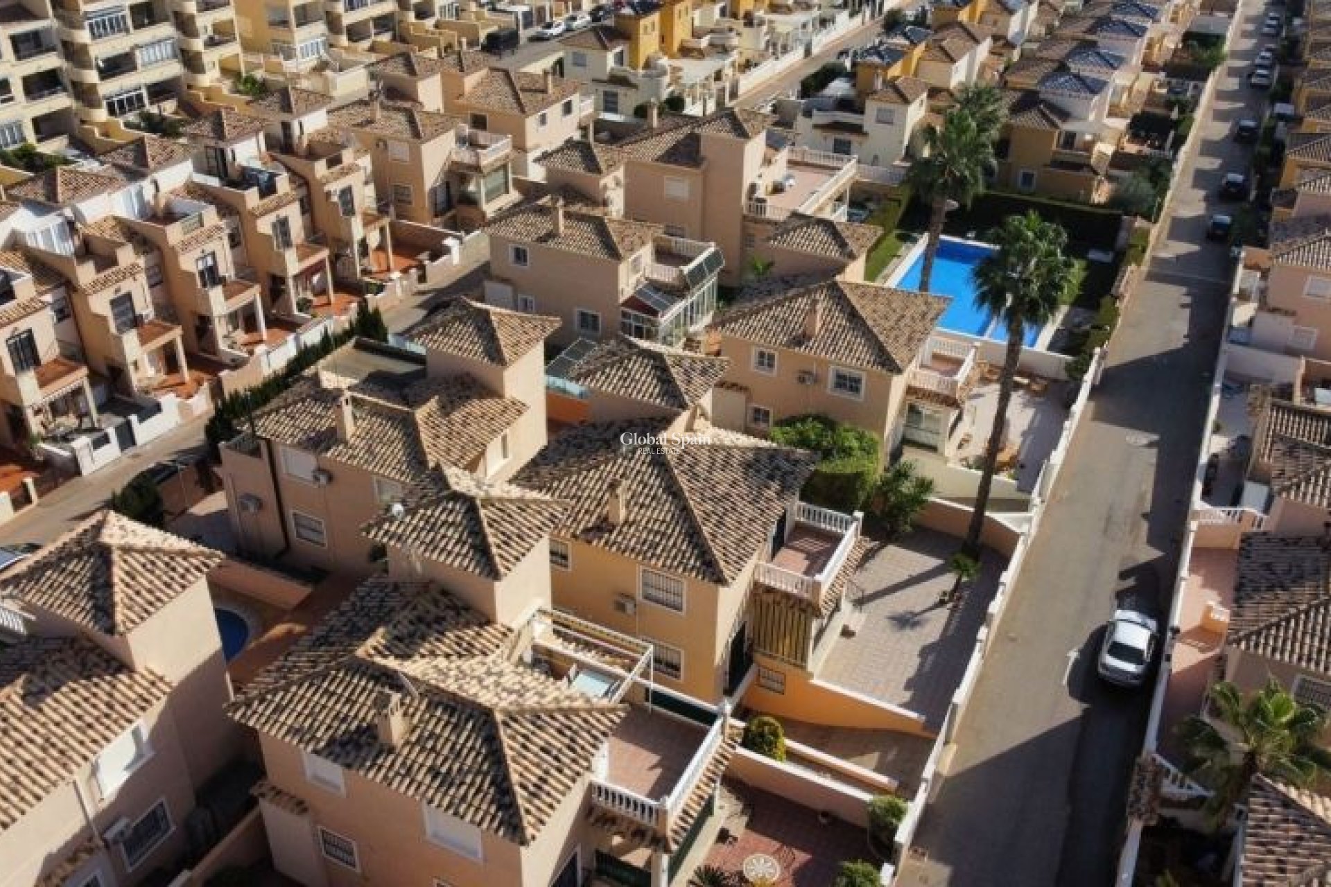 Wederverkoop - VILLA -
ORIHUELA COSTA - Costa Blanca