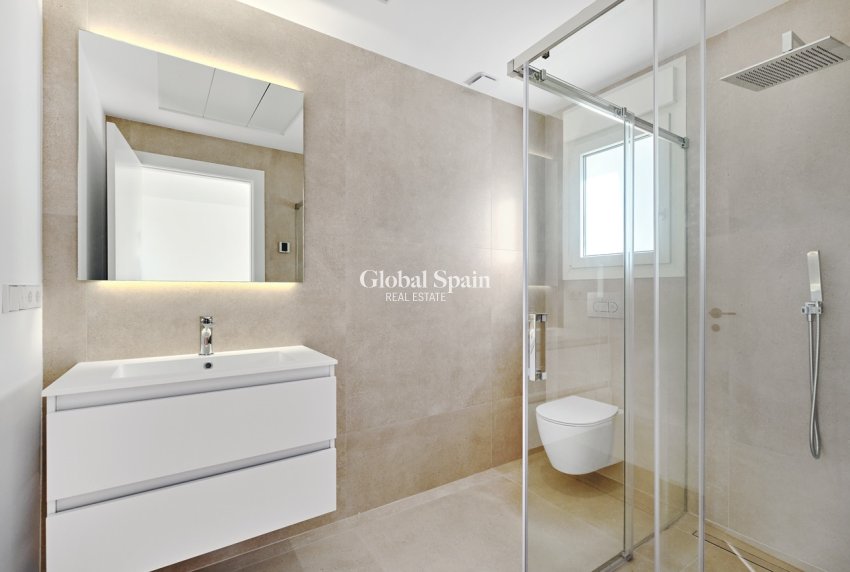 Wederverkoop - VILLA -
ORIHUELA COSTA - Costa Blanca