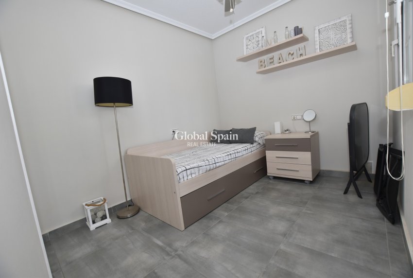 Wederverkoop - VILLA -
ORIHUELA COSTA - Costa Blanca