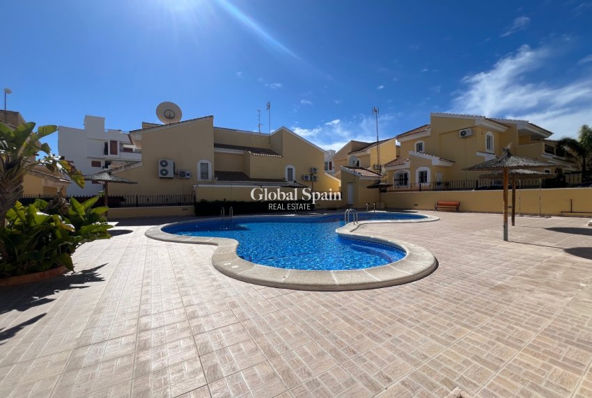 Wederverkoop - VILLA -
ORIHUELA COSTA - Costa Blanca