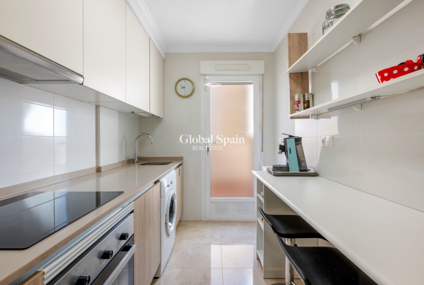 Wederverkoop - VILLA -
ORIHUELA COSTA - Costa Blanca