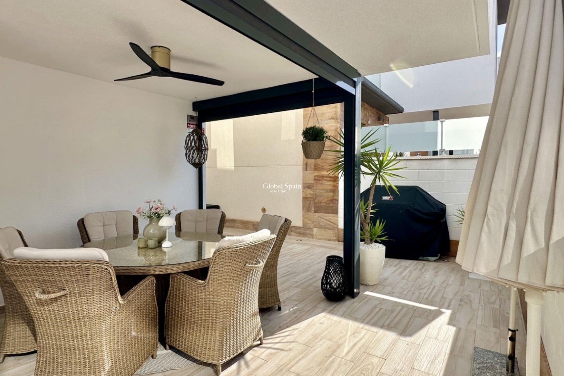 Wederverkoop - VILLA -
ORIHUELA COSTA - Costa Blanca