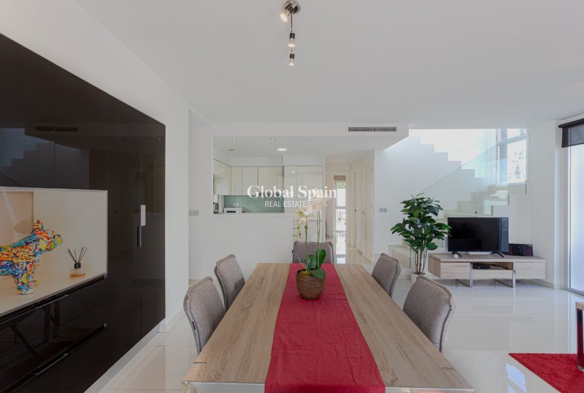 Wederverkoop - VILLA -
ORIHUELA COSTA - Costa Blanca