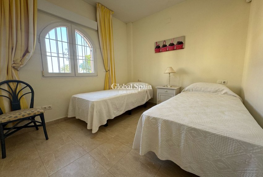 Wederverkoop - VILLA -
ORIHUELA COSTA - Costa Blanca