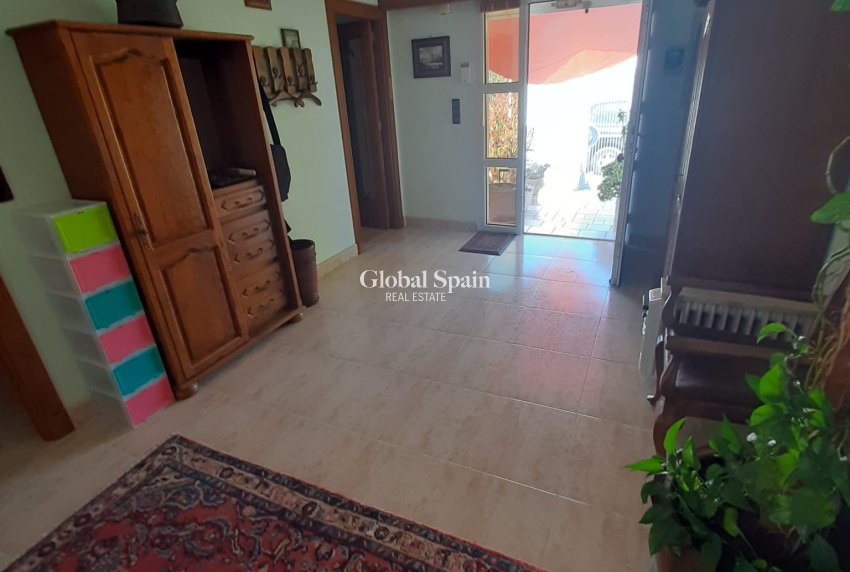 Wederverkoop - VILLA -
ORIHUELA COSTA - Costa Blanca