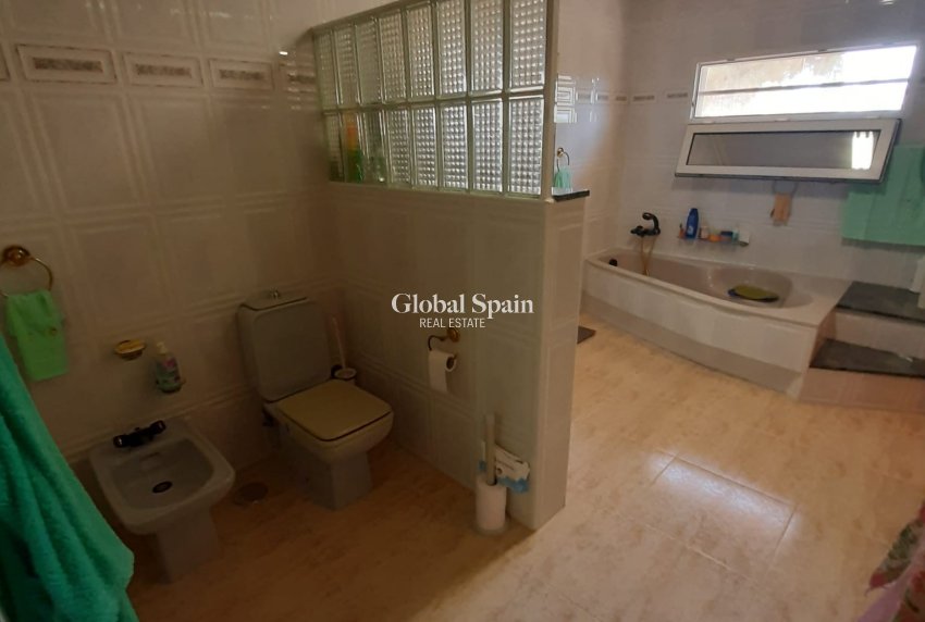 Wederverkoop - VILLA -
ORIHUELA COSTA - Costa Blanca