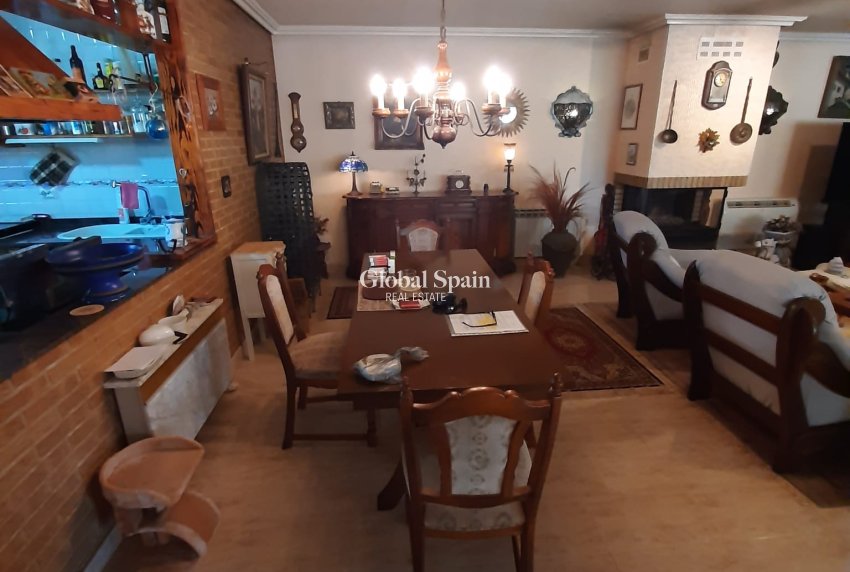 Wederverkoop - VILLA -
ORIHUELA COSTA - Costa Blanca