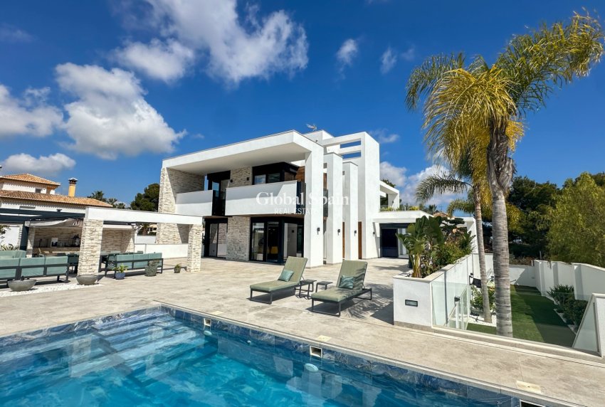 Wederverkoop - VILLA -
ORIHUELA COSTA - Costa Blanca