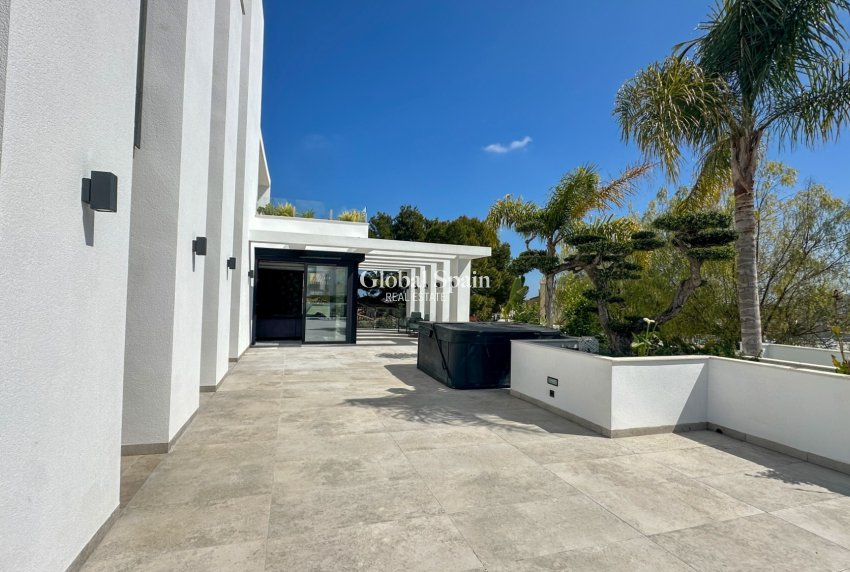 Wederverkoop - VILLA -
ORIHUELA COSTA - Costa Blanca