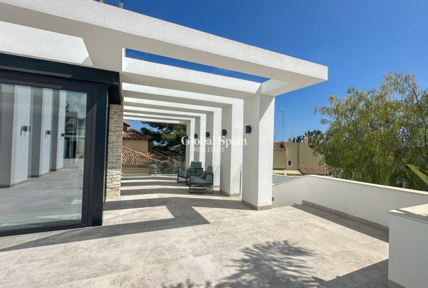 Wederverkoop - VILLA -
ORIHUELA COSTA - Costa Blanca