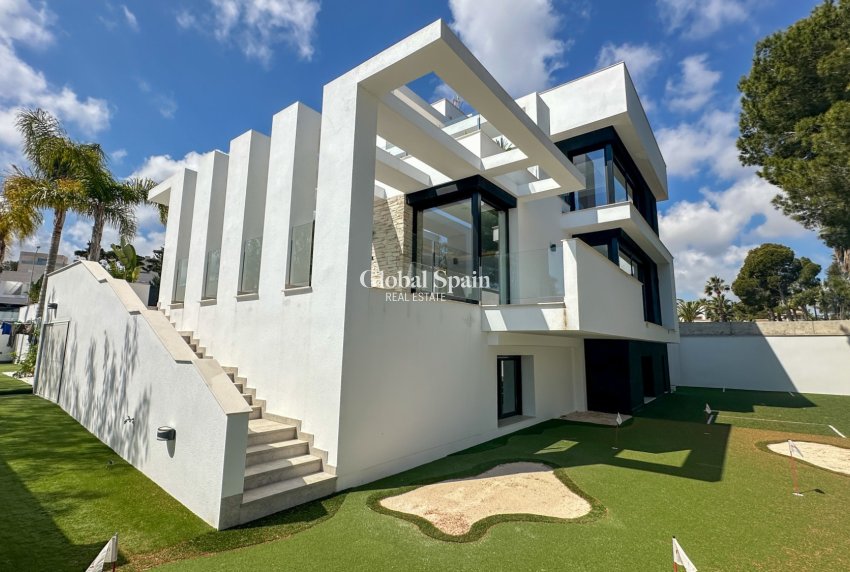 Wederverkoop - VILLA -
ORIHUELA COSTA - Costa Blanca