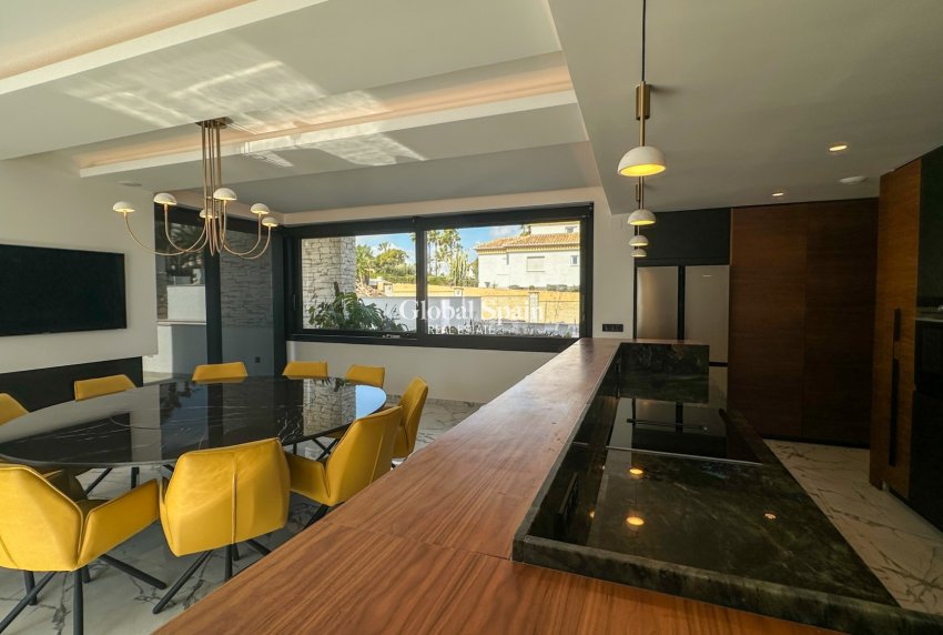Wederverkoop - VILLA -
ORIHUELA COSTA - Costa Blanca