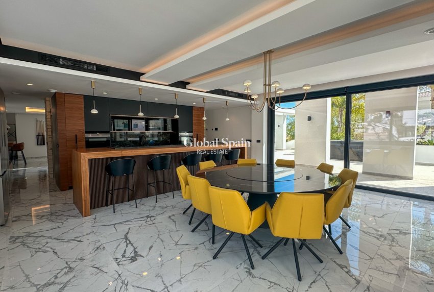 Wederverkoop - VILLA -
ORIHUELA COSTA - Costa Blanca