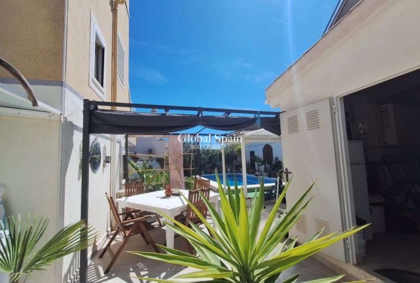 Wederverkoop - VILLA -
ORIHUELA COSTA - Costa Blanca