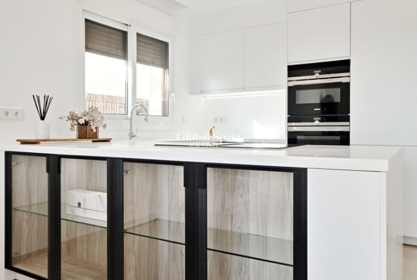 Wederverkoop - VILLA -
ORIHUELA COSTA - Costa Blanca