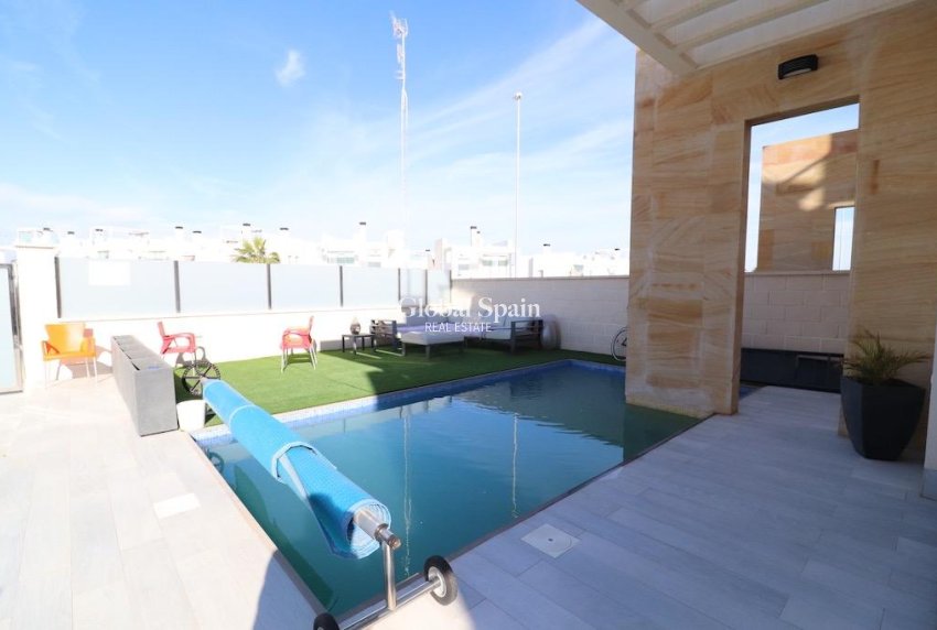 Wederverkoop - VILLA -
ORIHUELA COSTA - Costa Blanca