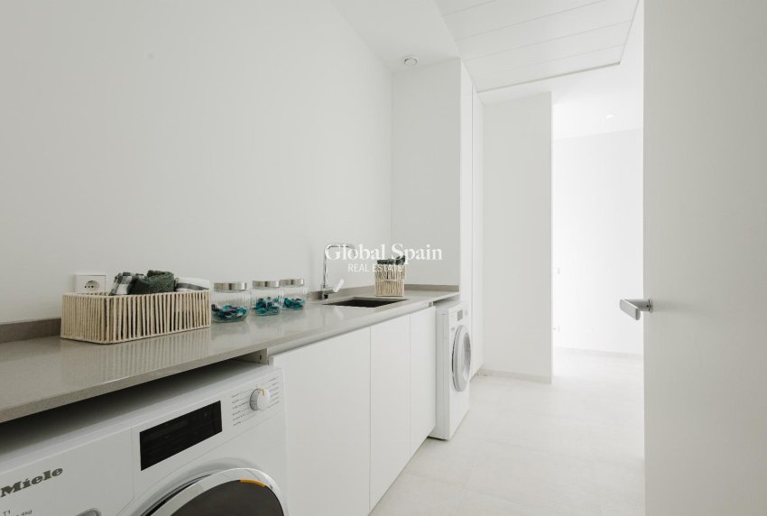 Wederverkoop - VILLA -
ORIHUELA COSTA - Costa Blanca