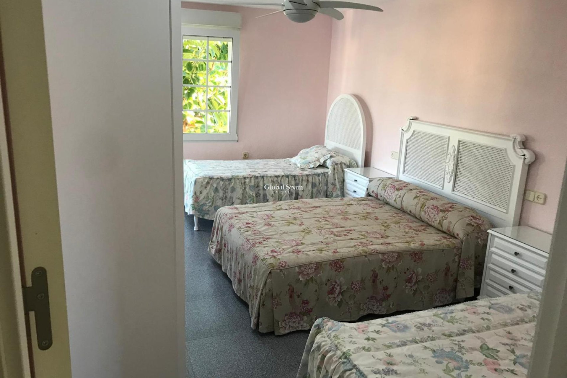 Wederverkoop - VILLA -
ORIHUELA COSTA - Costa Blanca