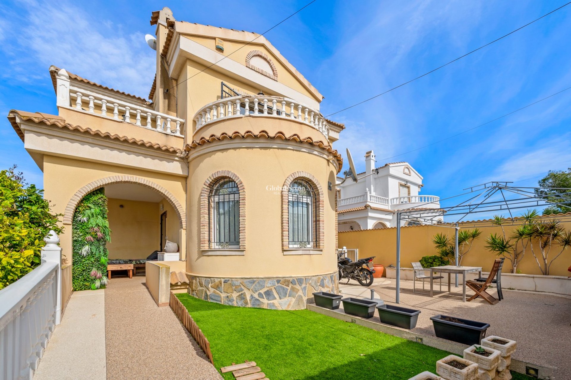 Wederverkoop - VILLA -
ORIHUELA COSTA - Costa Blanca