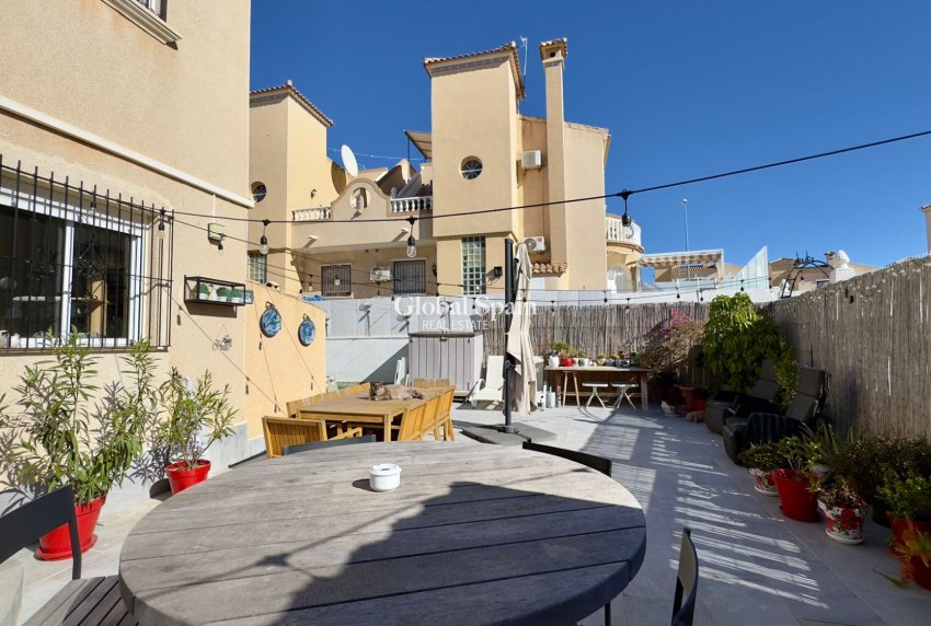 Wederverkoop - VILLA -
ORIHUELA COSTA - Costa Blanca