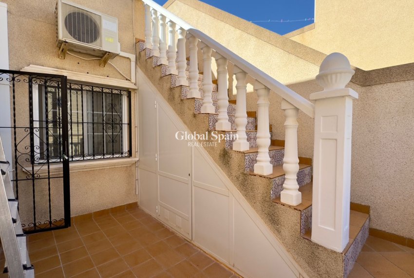 Wederverkoop - VILLA -
ORIHUELA COSTA - Costa Blanca