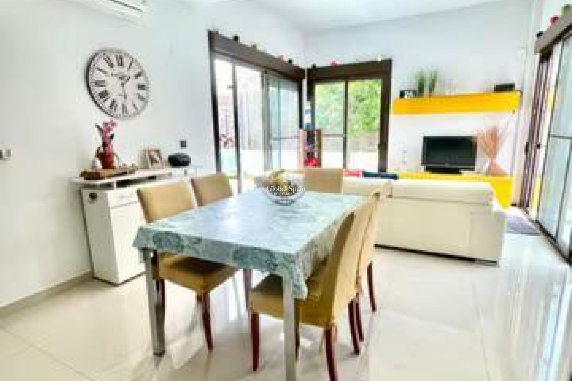 Wederverkoop - VILLA -
ORIHUELA COSTA - Costa Blanca
