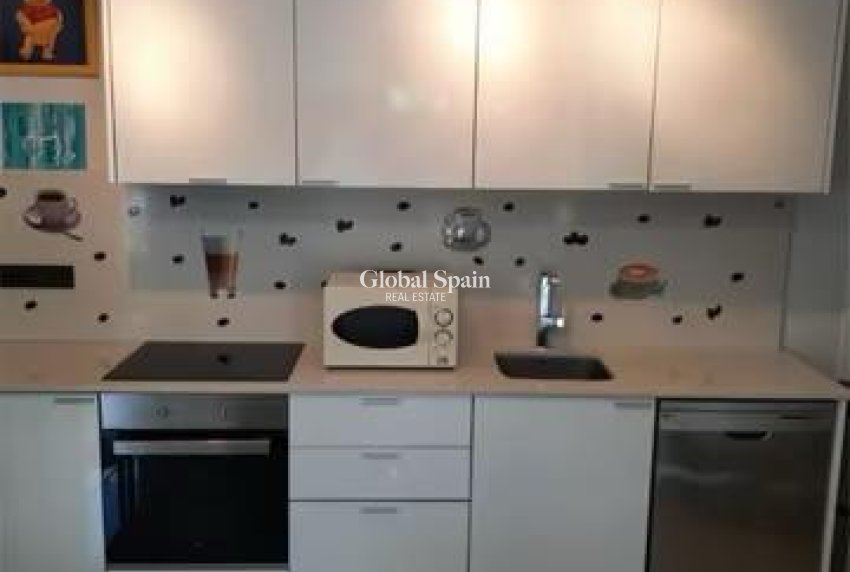 Wederverkoop - VILLA -
ORIHUELA COSTA - Costa Blanca