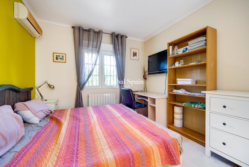 Wederverkoop - VILLA -
ORIHUELA COSTA - Costa Blanca