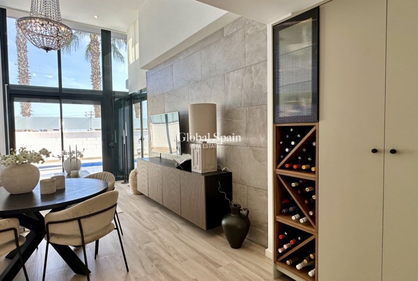 Wederverkoop - VILLA -
ORIHUELA COSTA - Costa Blanca