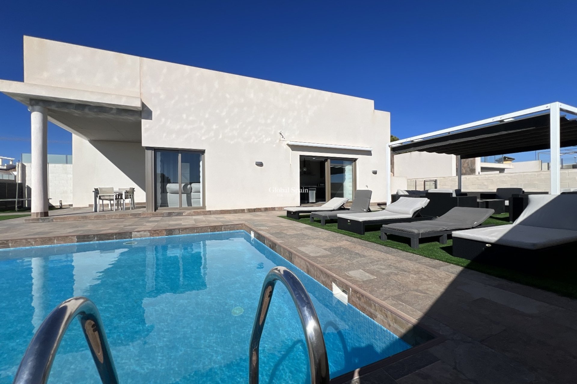 Wederverkoop - VILLA -
ORIHUELA COSTA - Costa Blanca