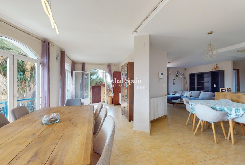 Wederverkoop - VILLA -
ORIHUELA COSTA - Costa Blanca