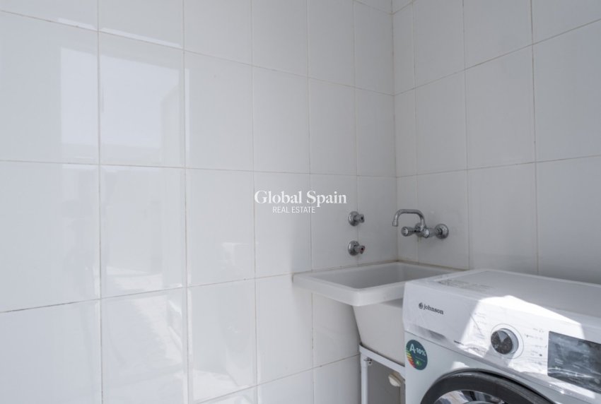 Wederverkoop - VILLA -
ORIHUELA COSTA - Costa Blanca