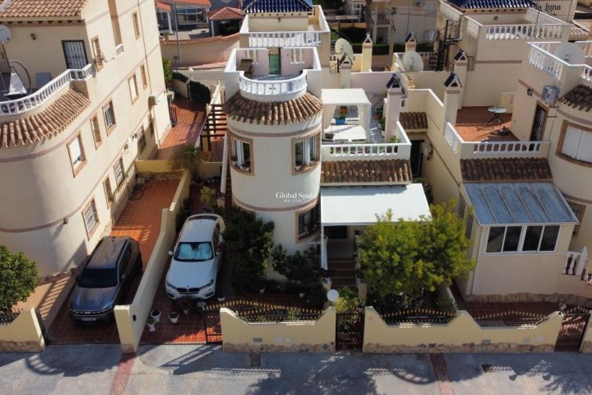 Wederverkoop - VILLA -
ORIHUELA COSTA - Costa Blanca