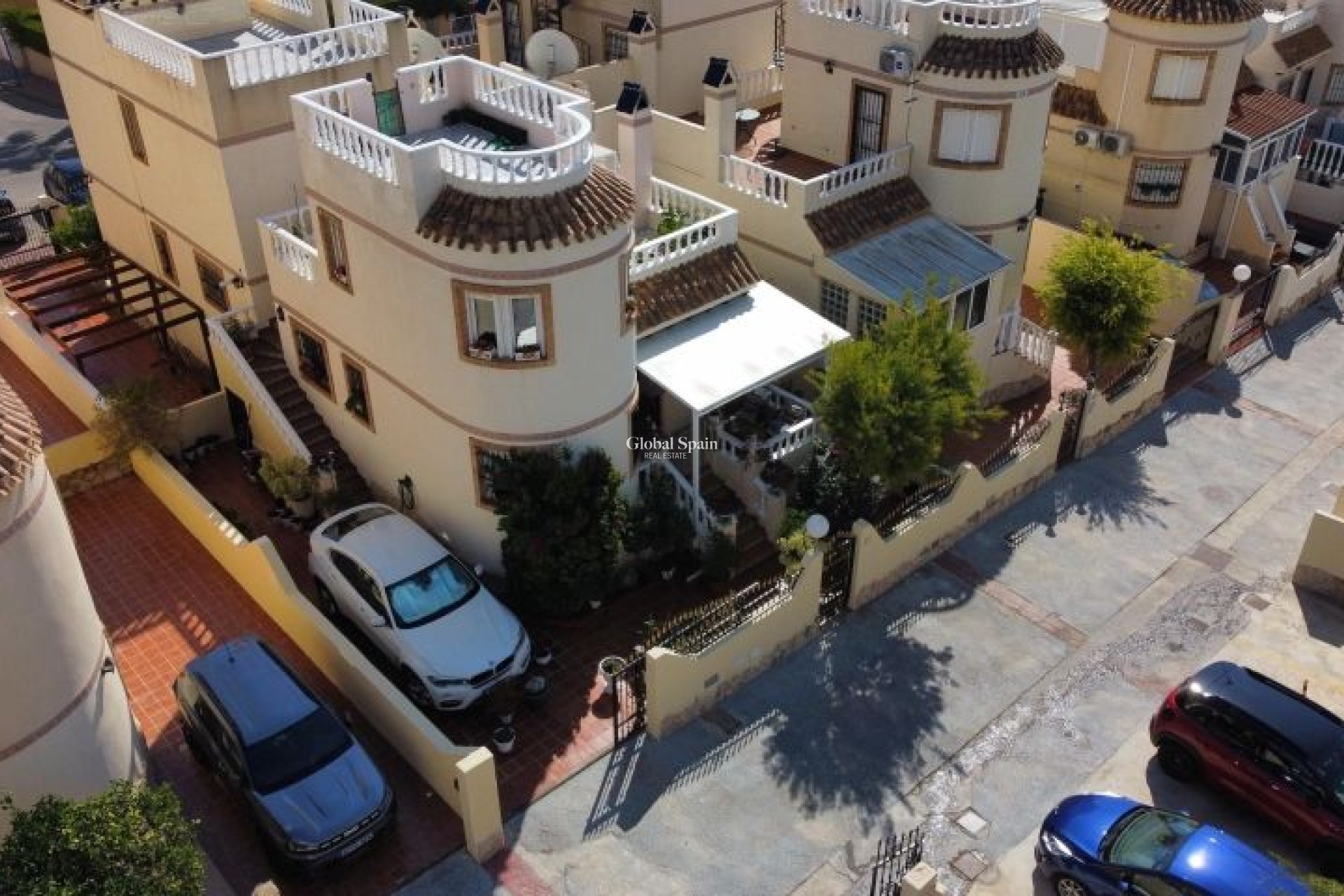 Wederverkoop - VILLA -
ORIHUELA COSTA - Costa Blanca