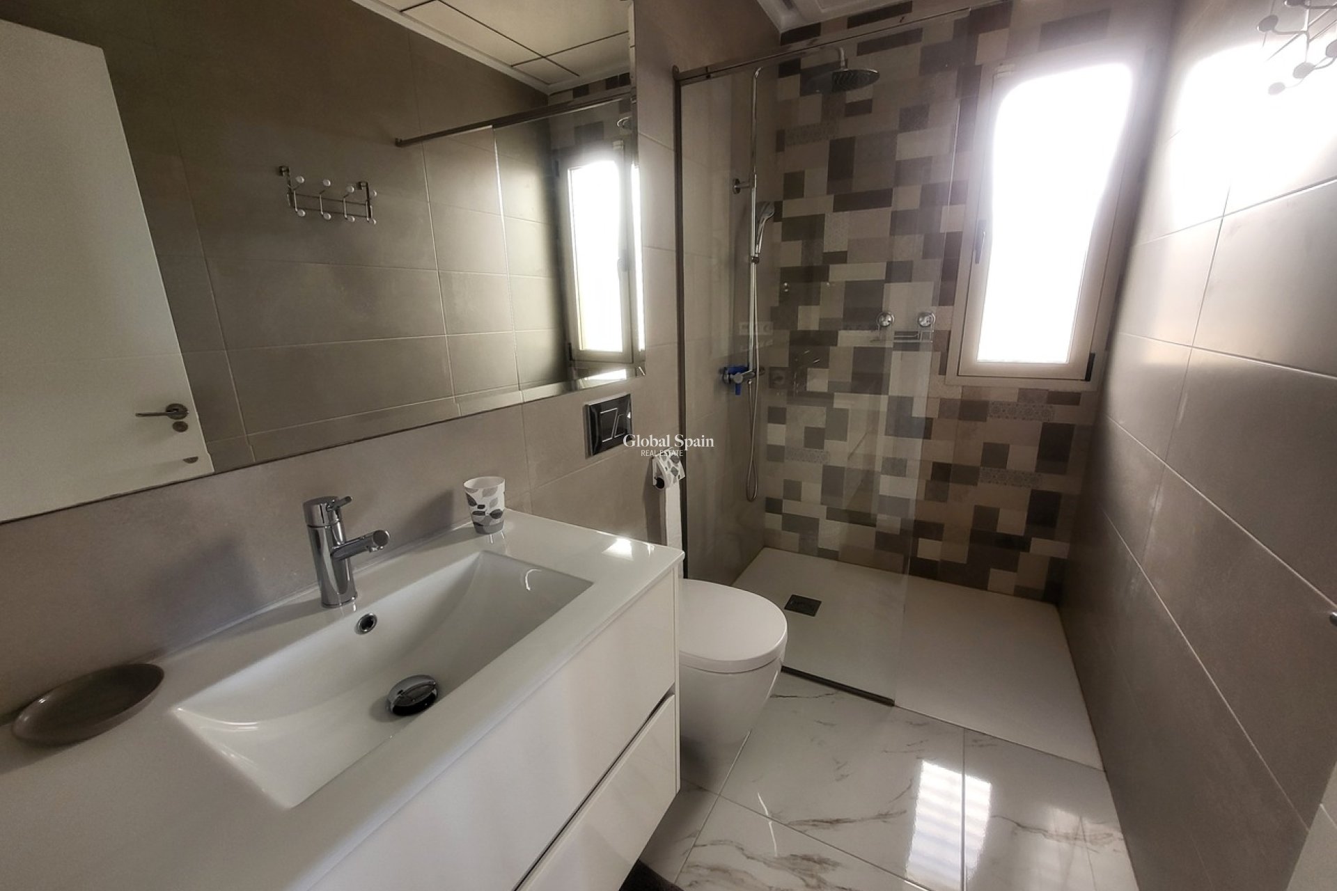 Wederverkoop - VILLA -
ORIHUELA COSTA - Costa Blanca