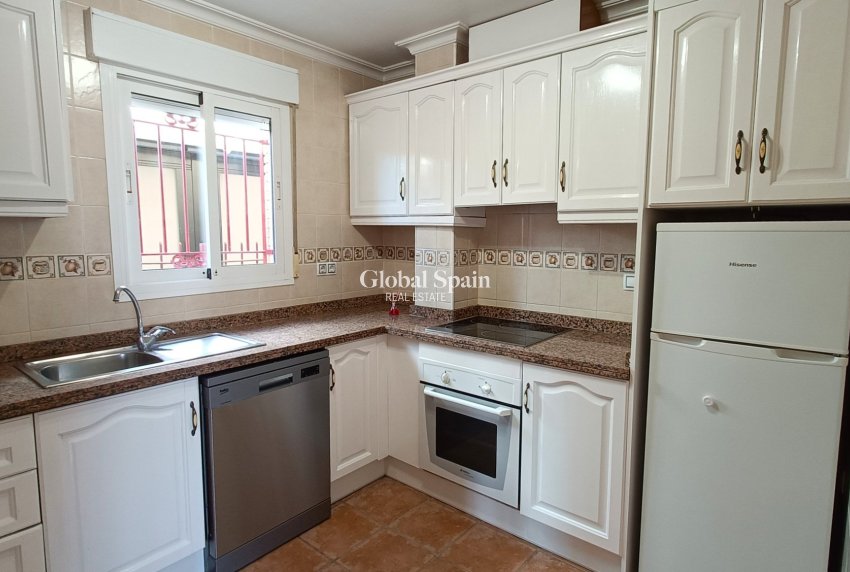 Wederverkoop - VILLA -
ORIHUELA COSTA - Costa Blanca