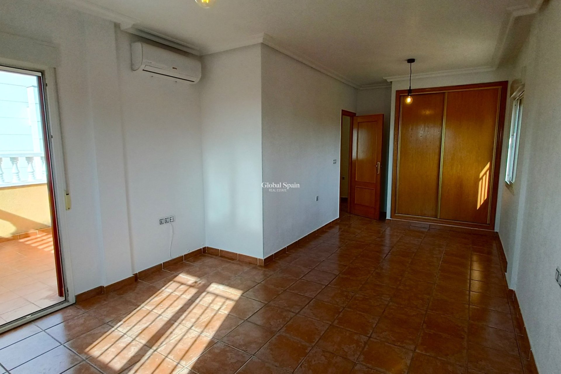Wederverkoop - VILLA -
ORIHUELA COSTA - Costa Blanca