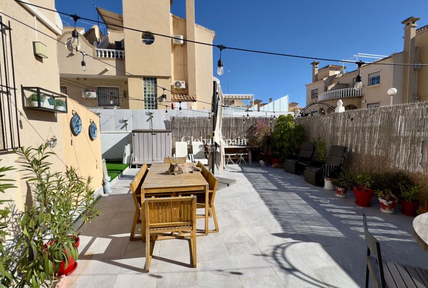 Wederverkoop - VILLA -
ORIHUELA COSTA - Costa Blanca