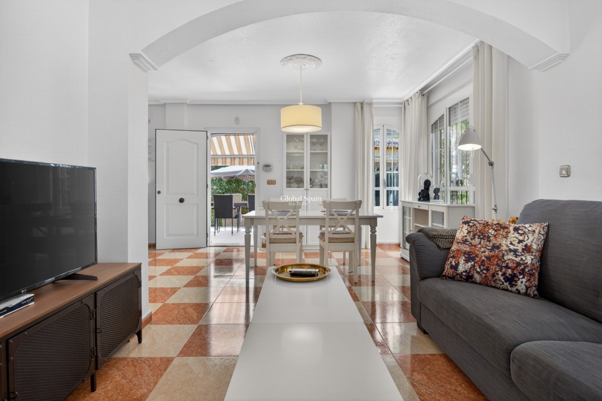Wederverkoop - VILLA -
ORIHUELA COSTA - Costa Blanca