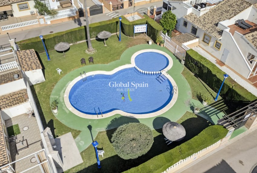Wederverkoop - VILLA -
ORIHUELA COSTA - Costa Blanca