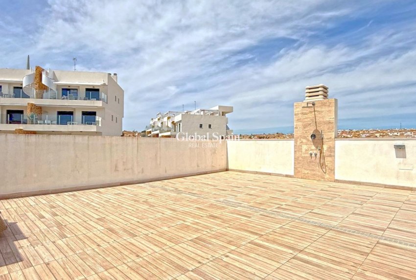 Wederverkoop - VILLA -
ORIHUELA COSTA - Costa Blanca