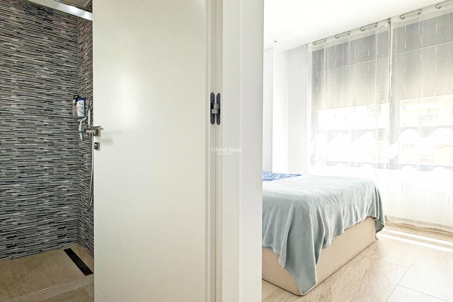 Wederverkoop - VILLA -
ORIHUELA COSTA - Costa Blanca