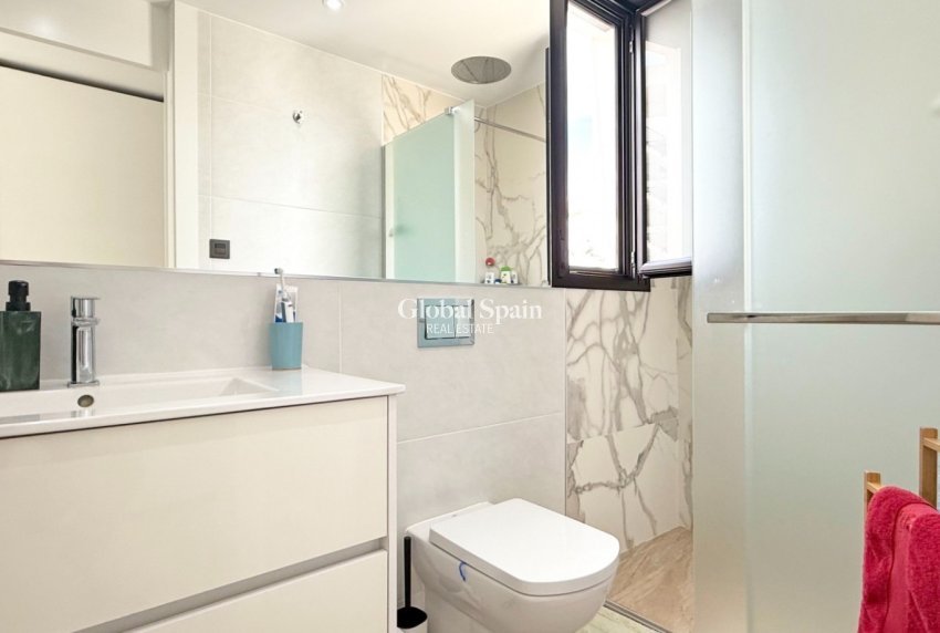 Wederverkoop - VILLA -
ORIHUELA COSTA - Costa Blanca