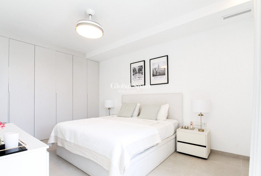 Wederverkoop - VILLA -
ORIHUELA COSTA - Costa Blanca